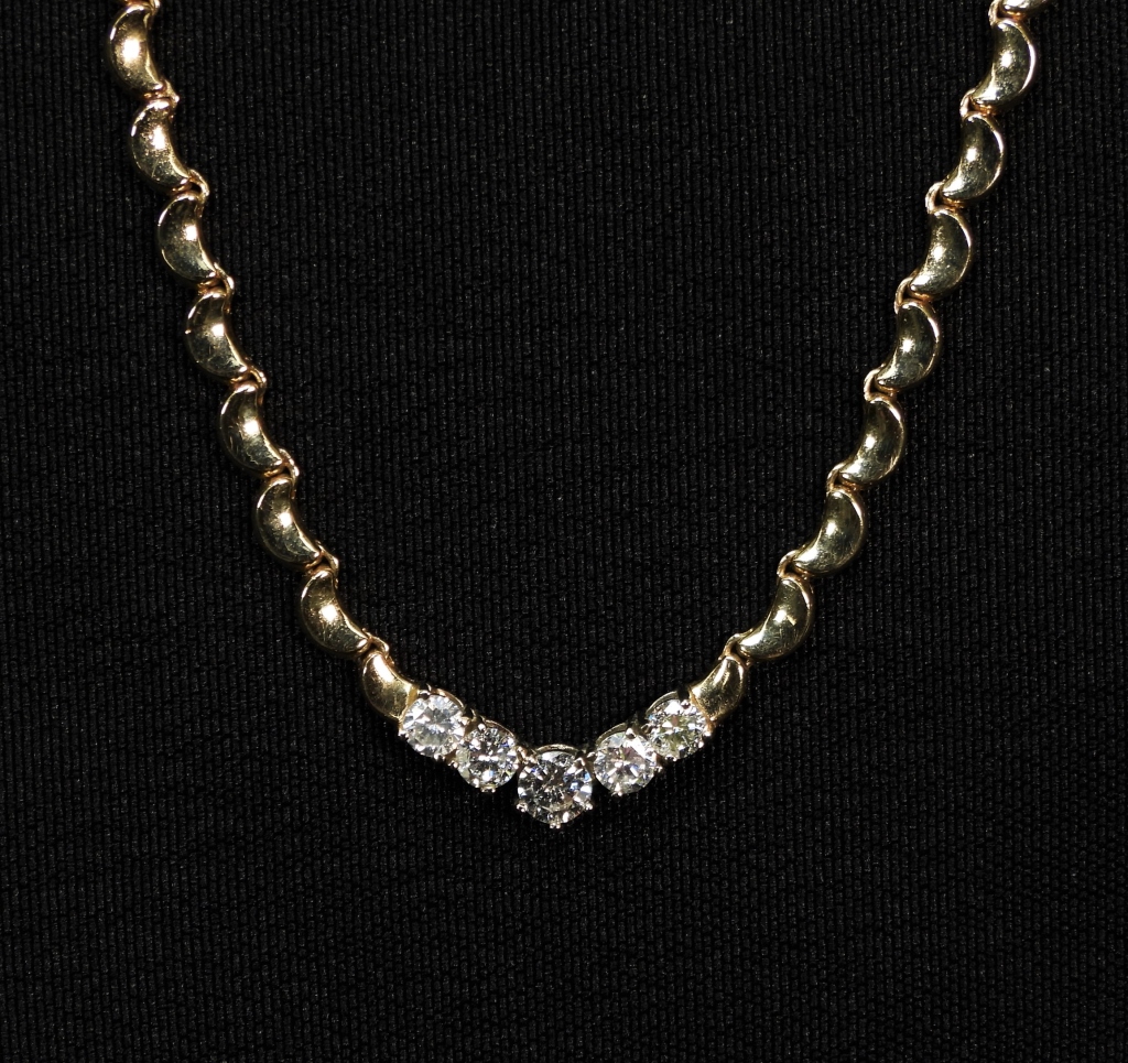 LADY'S 14K GOLD & DIAMOND