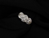 LADY'S 18K GOLD & DIAMOND CLUS