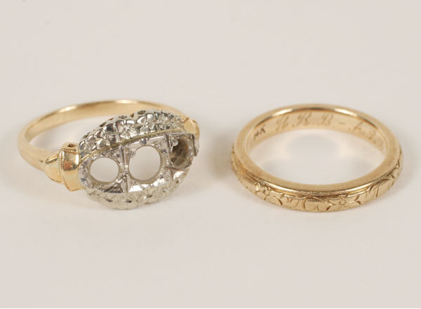 Lady's 2pc rings including;