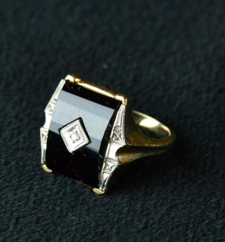 LADY'S BLACK ONYX & DIAMOND