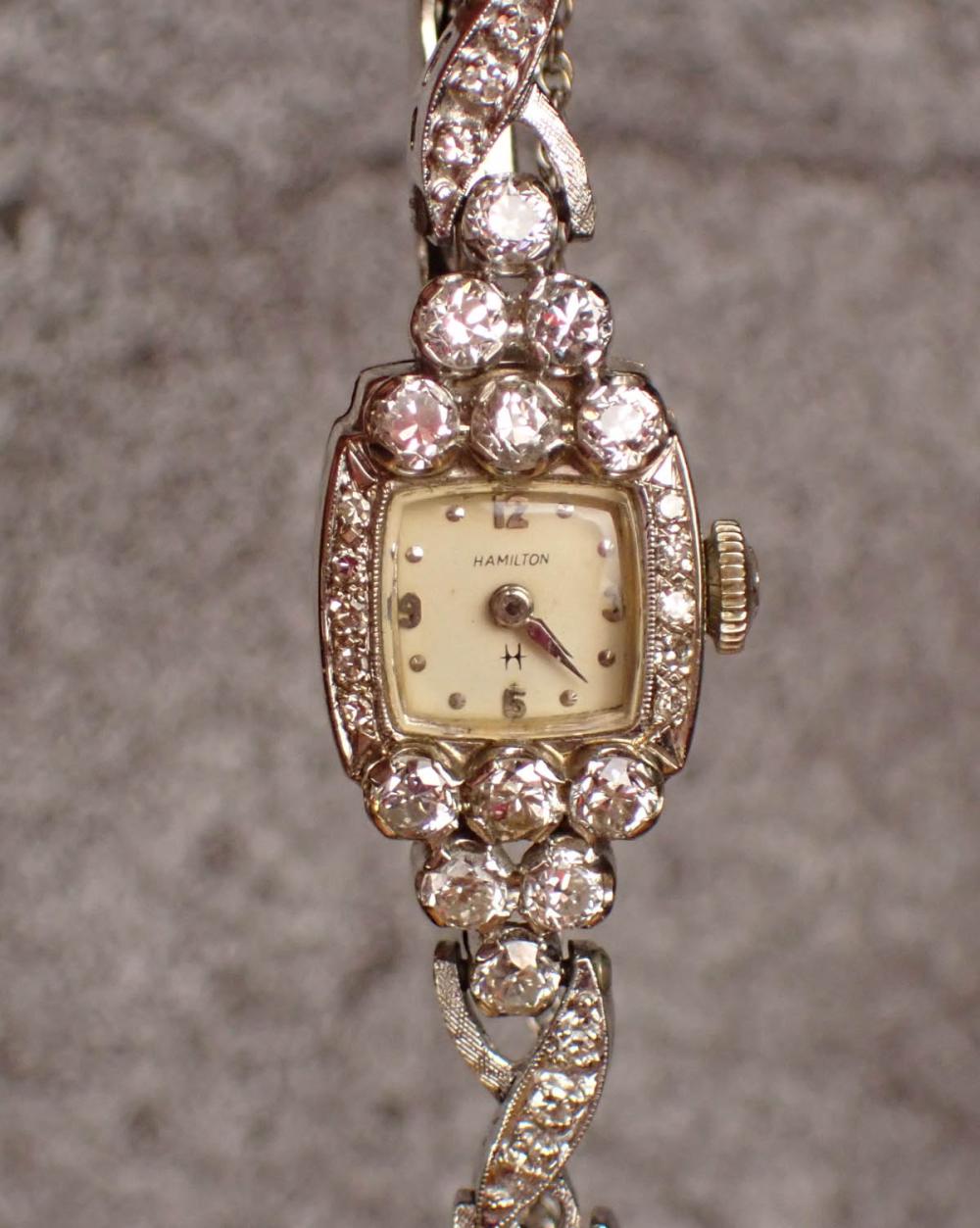 LADY'S DIAMOND WRISTWATCHLADY'S
