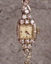 LADY'S DIAMOND WRISTWATCHLADY'