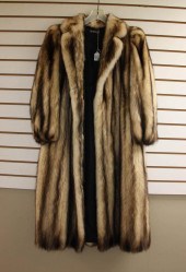 LADY'S FULL LENGTH FITCH FUR C