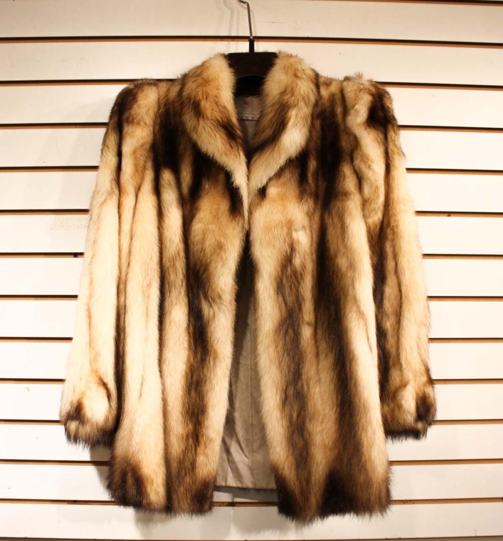 LADY'S FUR COAT, WITH THREE HOOK