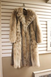 LADY'S LONG CANADIAN LYNX FUR