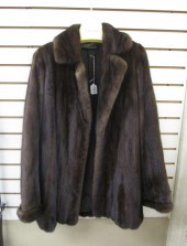 LADY'S MINK COAT, BROWN FUR, H