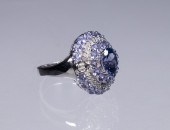 LADY'S TANZANITE & DIAMOND RIN