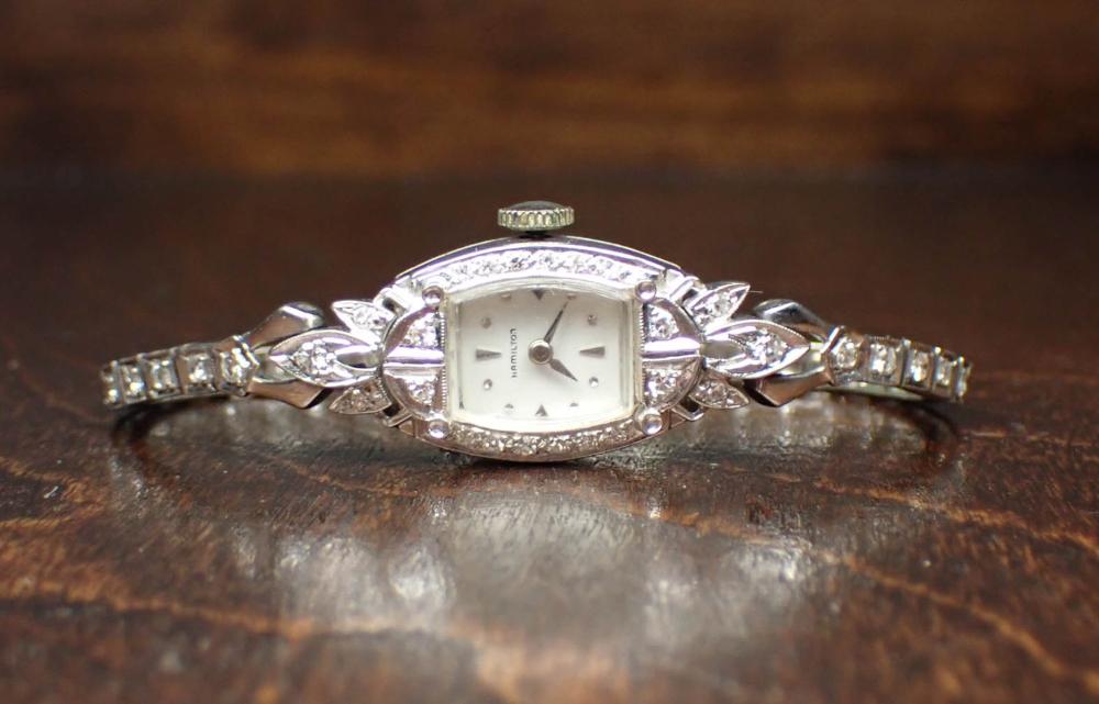 LADY'S VINTAGE DIAMOND