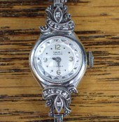 LADY'S VINTAGE WRISTWATCHLADY'
