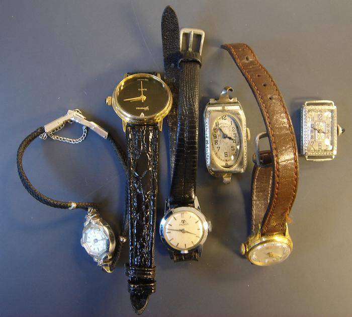 Lady's Wrist Watches. Grouping of