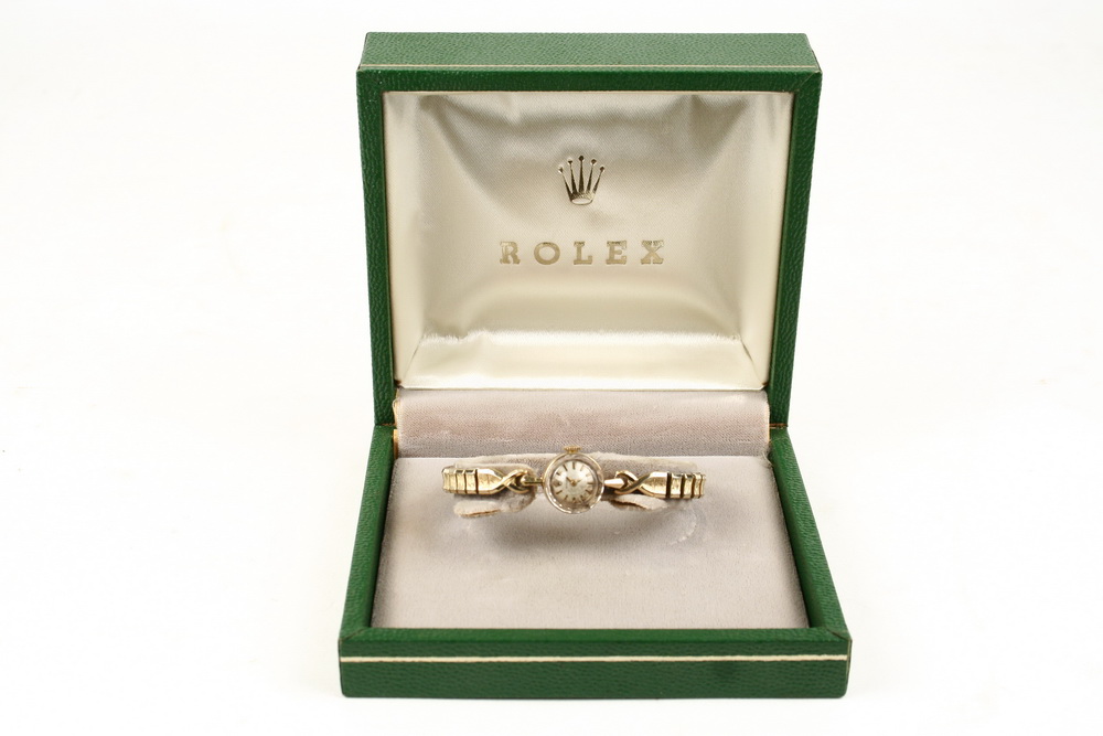 LADY'S WRISTWATCH - 14K yellow gold
