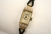 LADY'S WRISTWATCH - 14K yellow