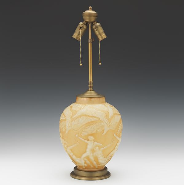 LALIQUE ARCHERS VASE TABLE LAMP