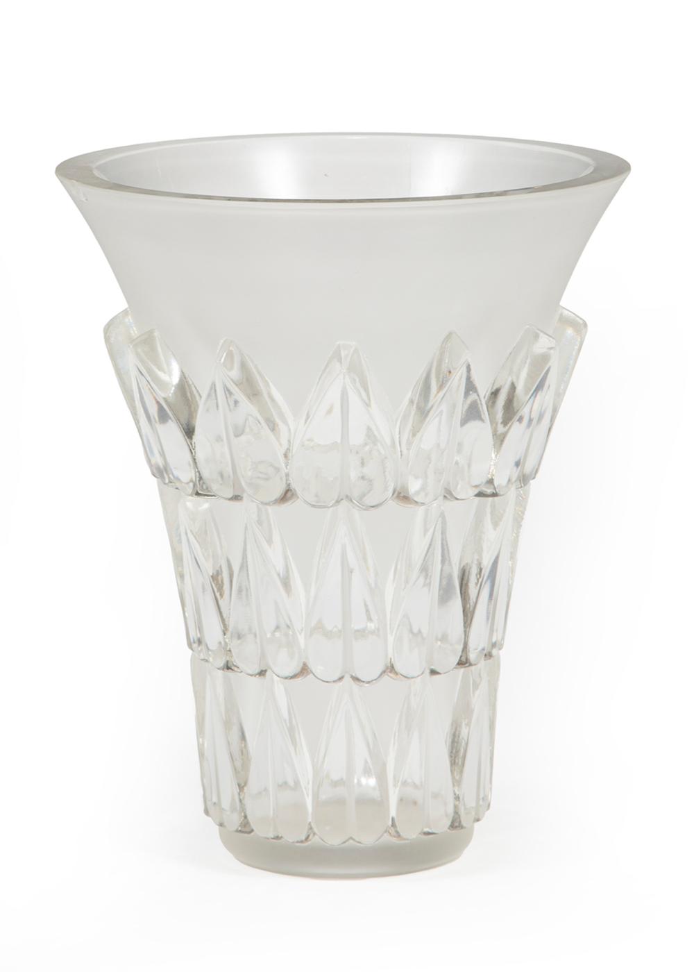 LALIQUE ART GLASS "FEUILLES"
