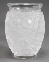 LALIQUE 'BAGATELLE' FROSTED VA
