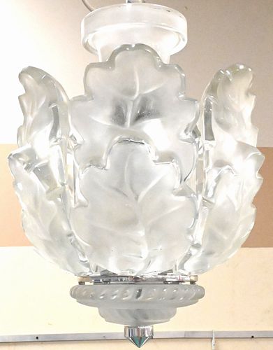 LALIQUE "CHENE" PENDANT