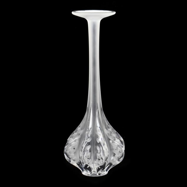 LALIQUE, CLAUDE CRYSTAL VASE