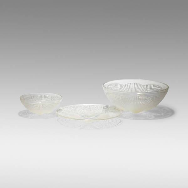 Lalique. Coquilles plate and two