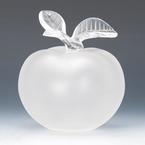 LALIQUE CRYSTAL APPLE  5 ¾" x 5"