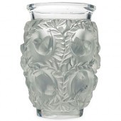 LALIQUE CRYSTAL "BAGATELLE" VA