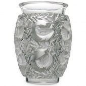 LALIQUE CRYSTAL "BAGATELLE" VA