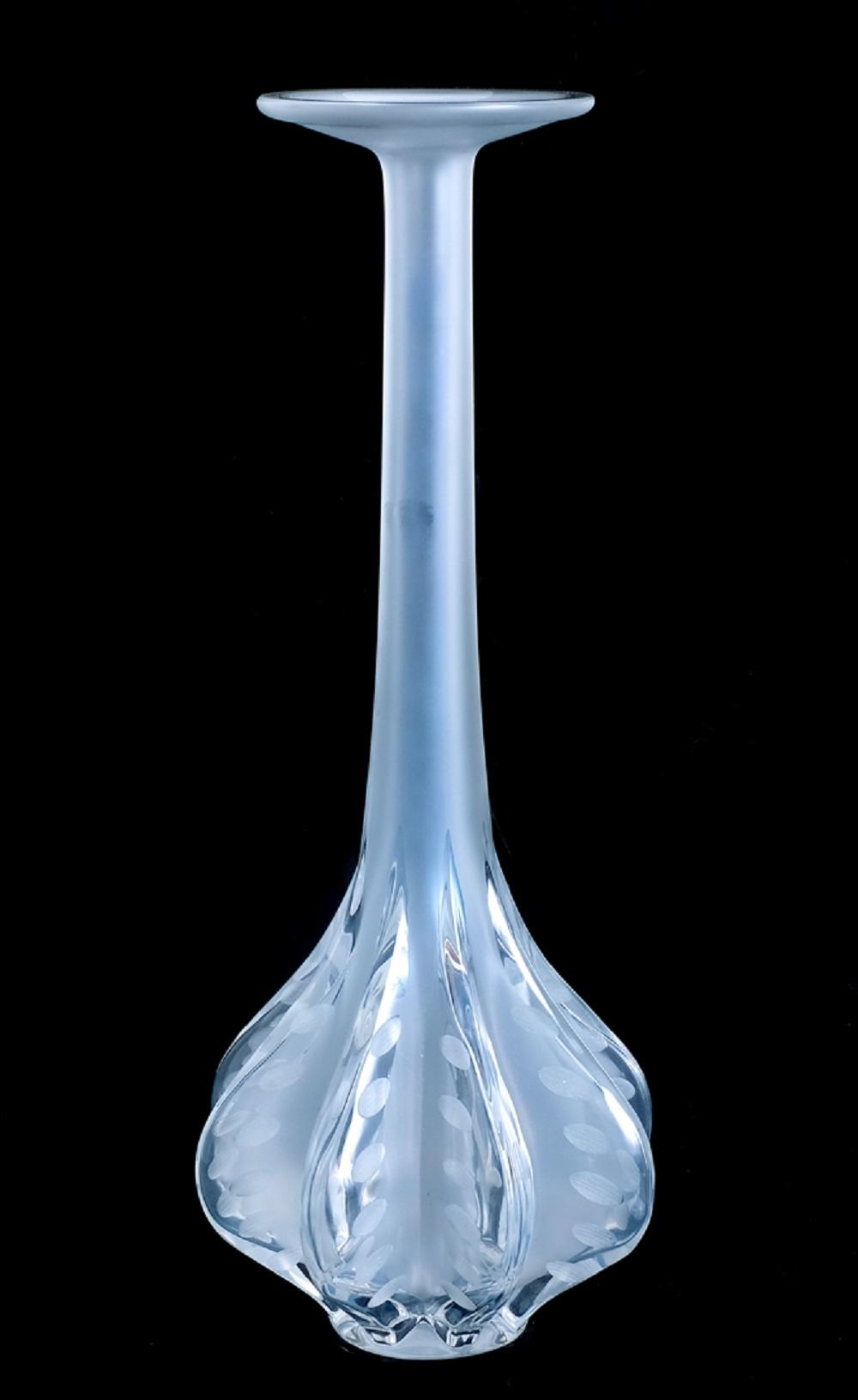 LALIQUE CRYSTAL CLAUDE VASE
