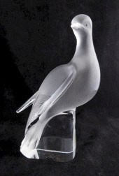 LALIQUE CRYSTAL FIGURINELaliqu
