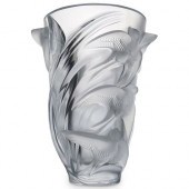 LALIQUE CRYSTAL 'MARTINETS' VA