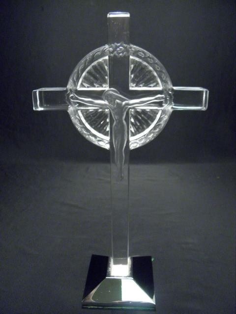 Lalique crystal sculpture.