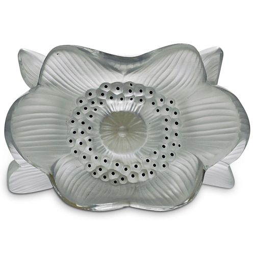 LALIQUE CRYSTAL "THREE ANEMONES"