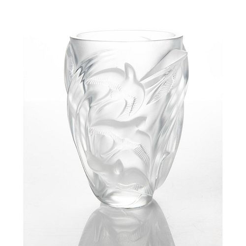 LALIQUE CRYSTAL VASE, BIRDSStunning