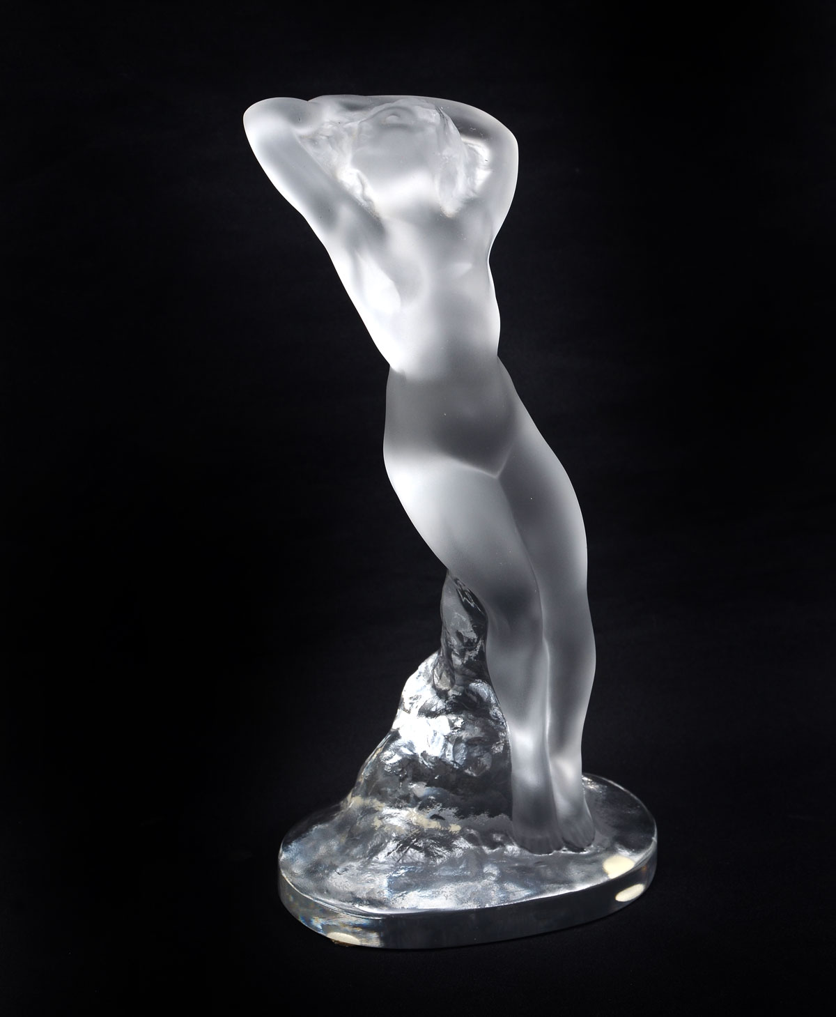 LALIQUE ''DANSEUSE BRAS LEVES GLASS