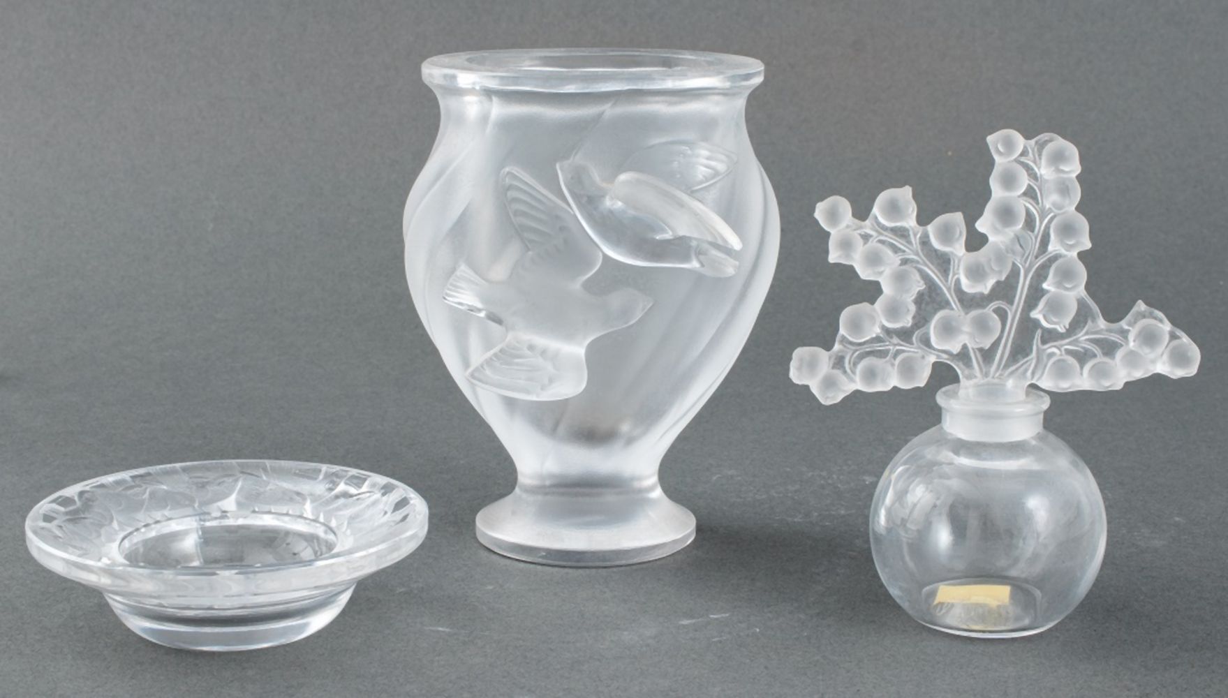LALIQUE FRANCE CRYSTAL TABLE