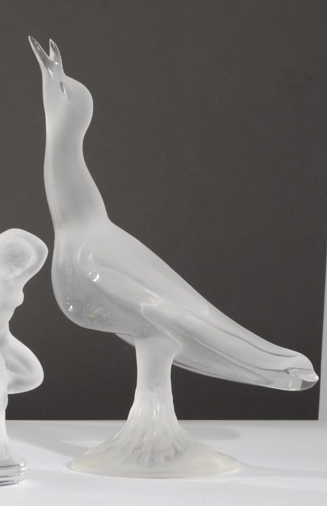 LALIQUE FRANCE GLASS BIRD SCULPTURE
