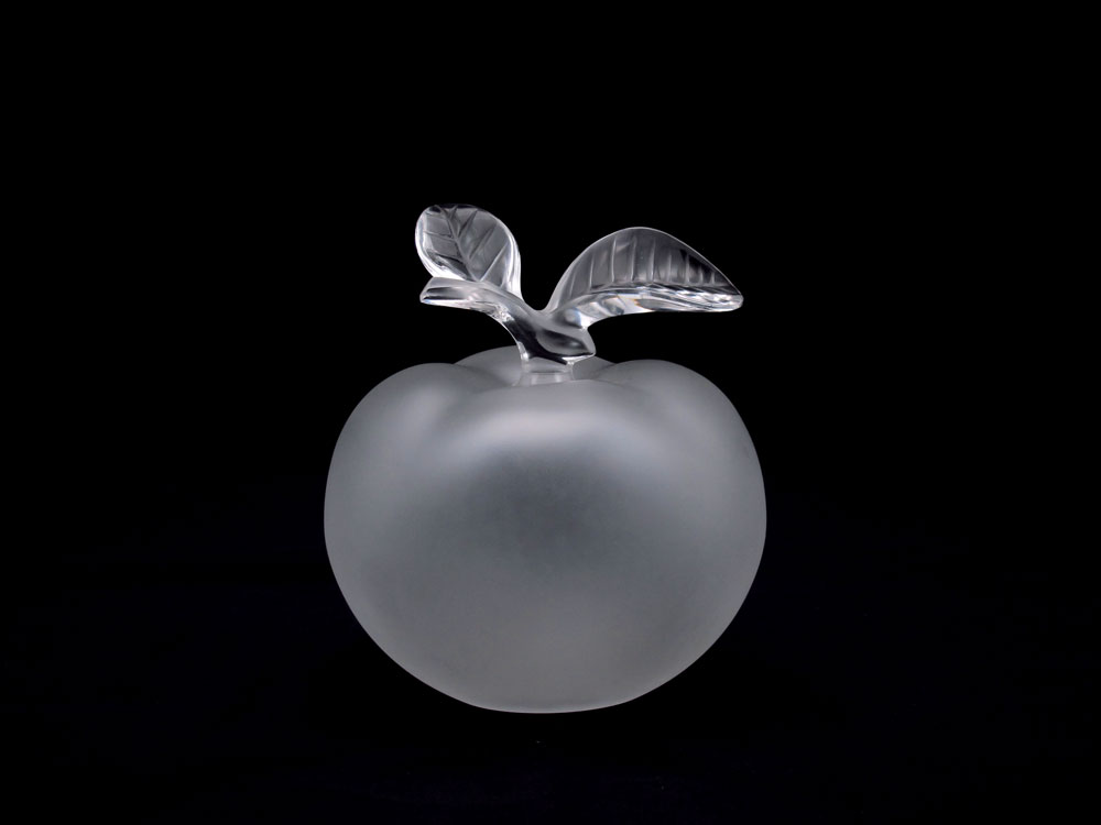 LALIQUE FRENCH CRYSTAL APPLE FORM