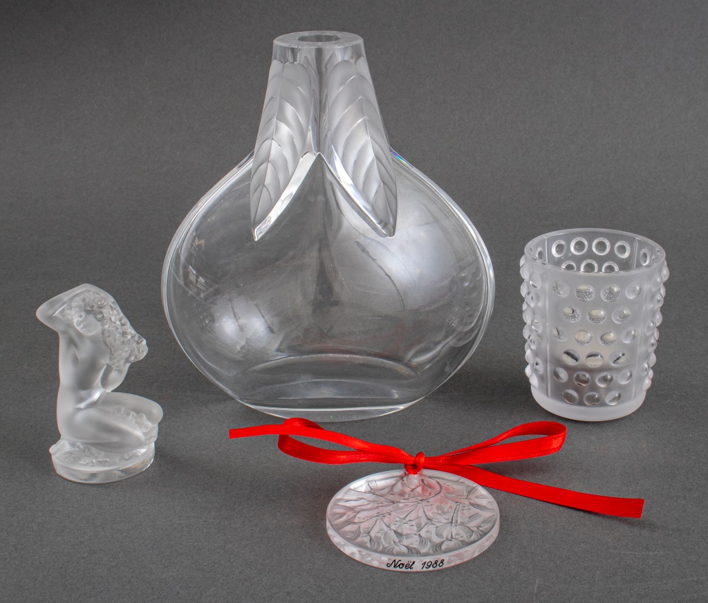 LALIQUE FROSTED CRYSTAL TABLE