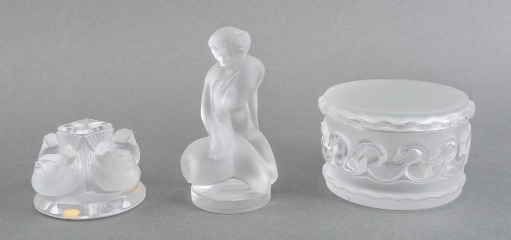 LALIQUE FROSTED GLASS PAPERWEIGHT &