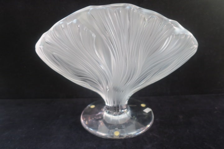 LALIQUE HEAY CRYSTAL "ICHOR"