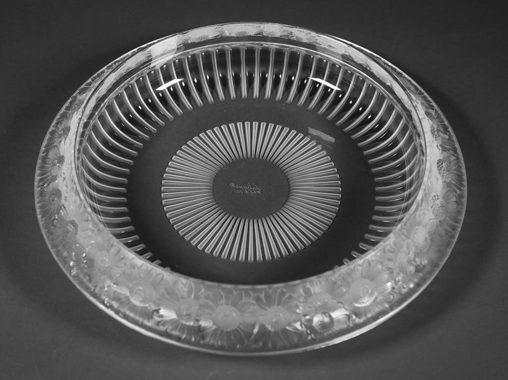 LALIQUE, LARGE CRYSTAL BOWL