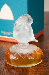 LALIQUE "LE NU" CRYSTAL PERFUM