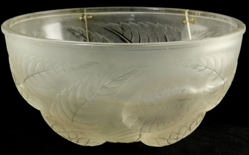Lalique Leaf and Flower Center