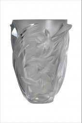 LALIQUE "MARTINETS" MOLDED GLA