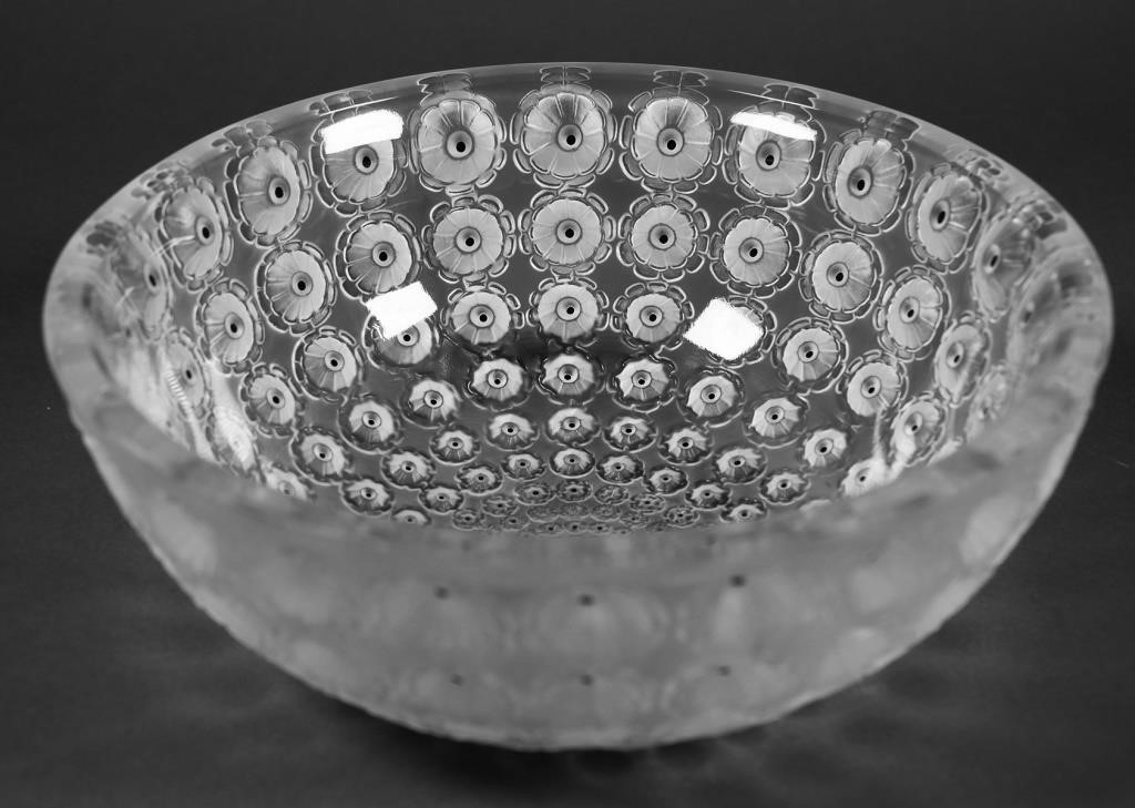 LALIQUE, NEMOURS 10" CRYSTAL