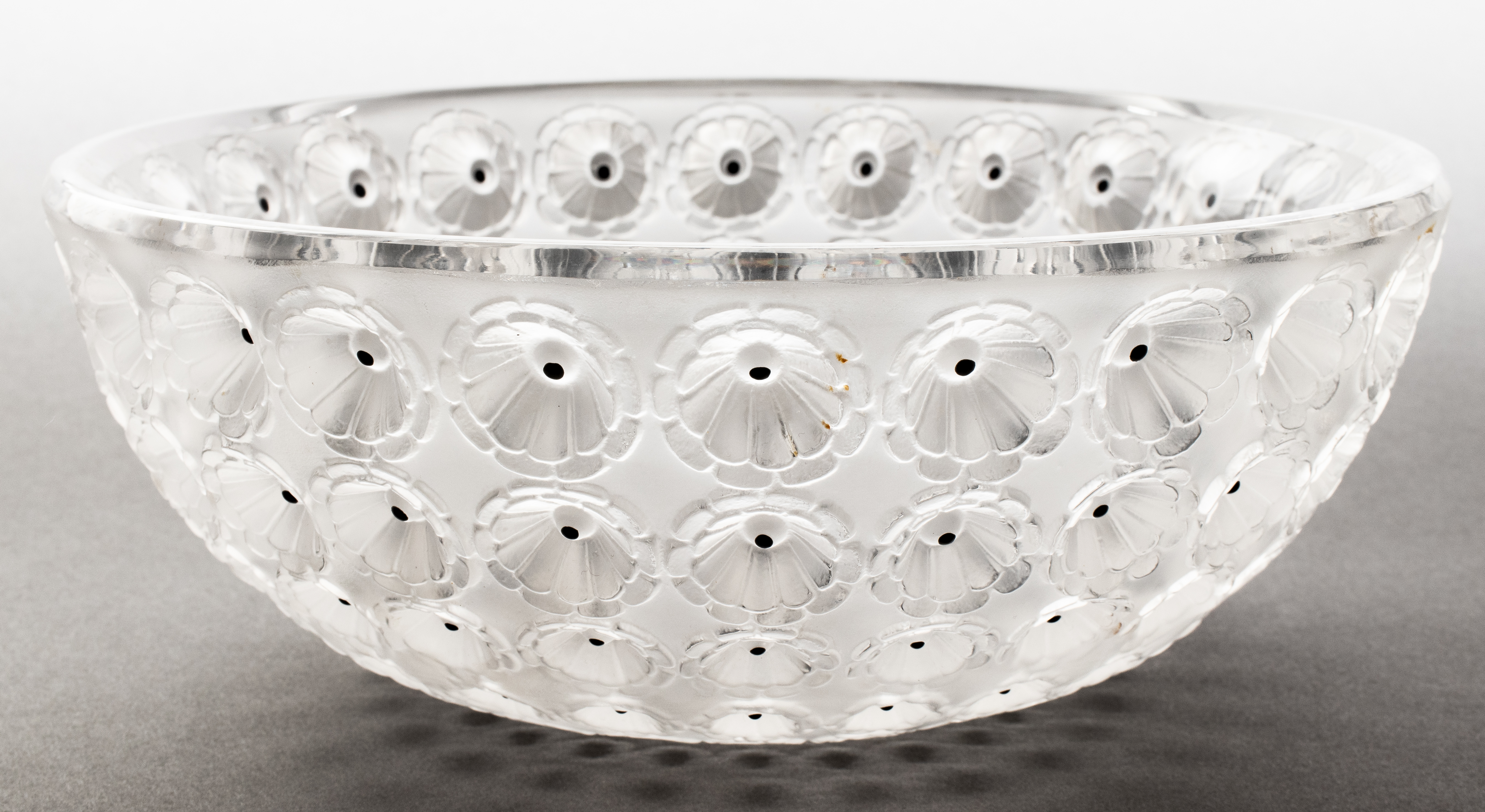 LALIQUE "NEMOURS" FROSTED ART GLASS