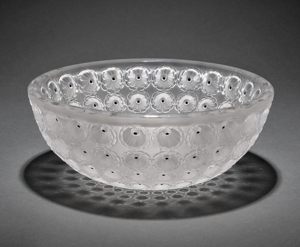 LALIQUE "NEMOURS" GLASS BOWLLalique