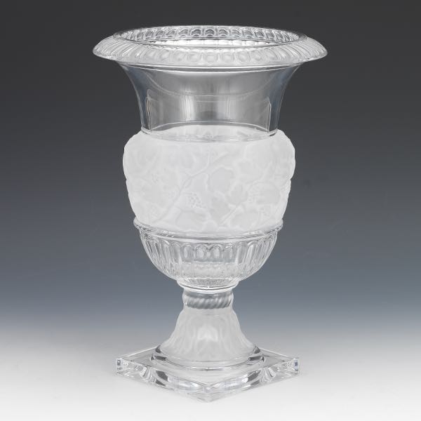 LALIQUE STYLE CLEAR AND FROSTED