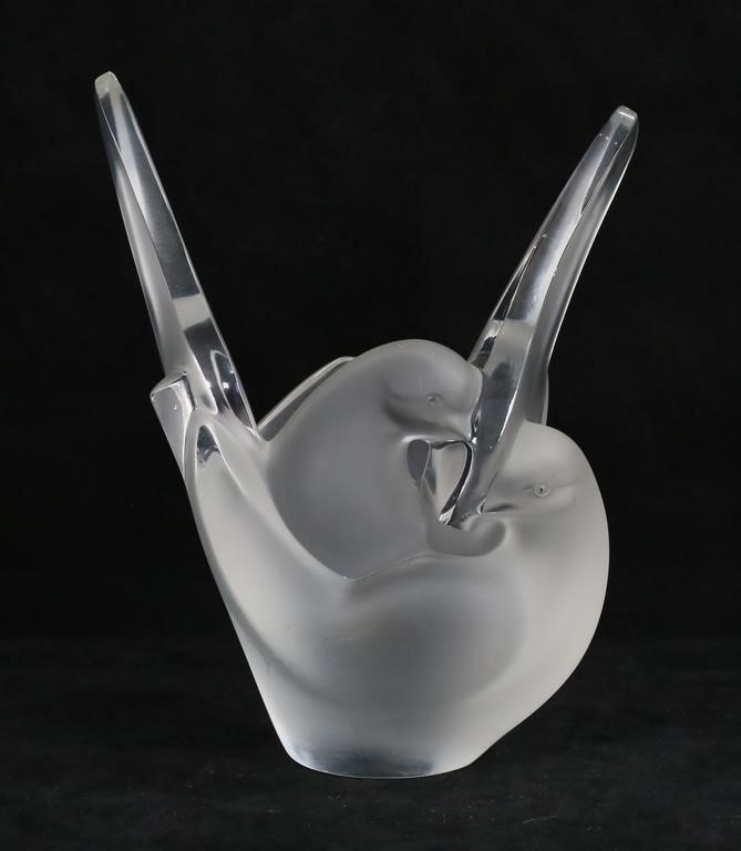 LALIQUE SYLVIE CRYSTAL VASESigned