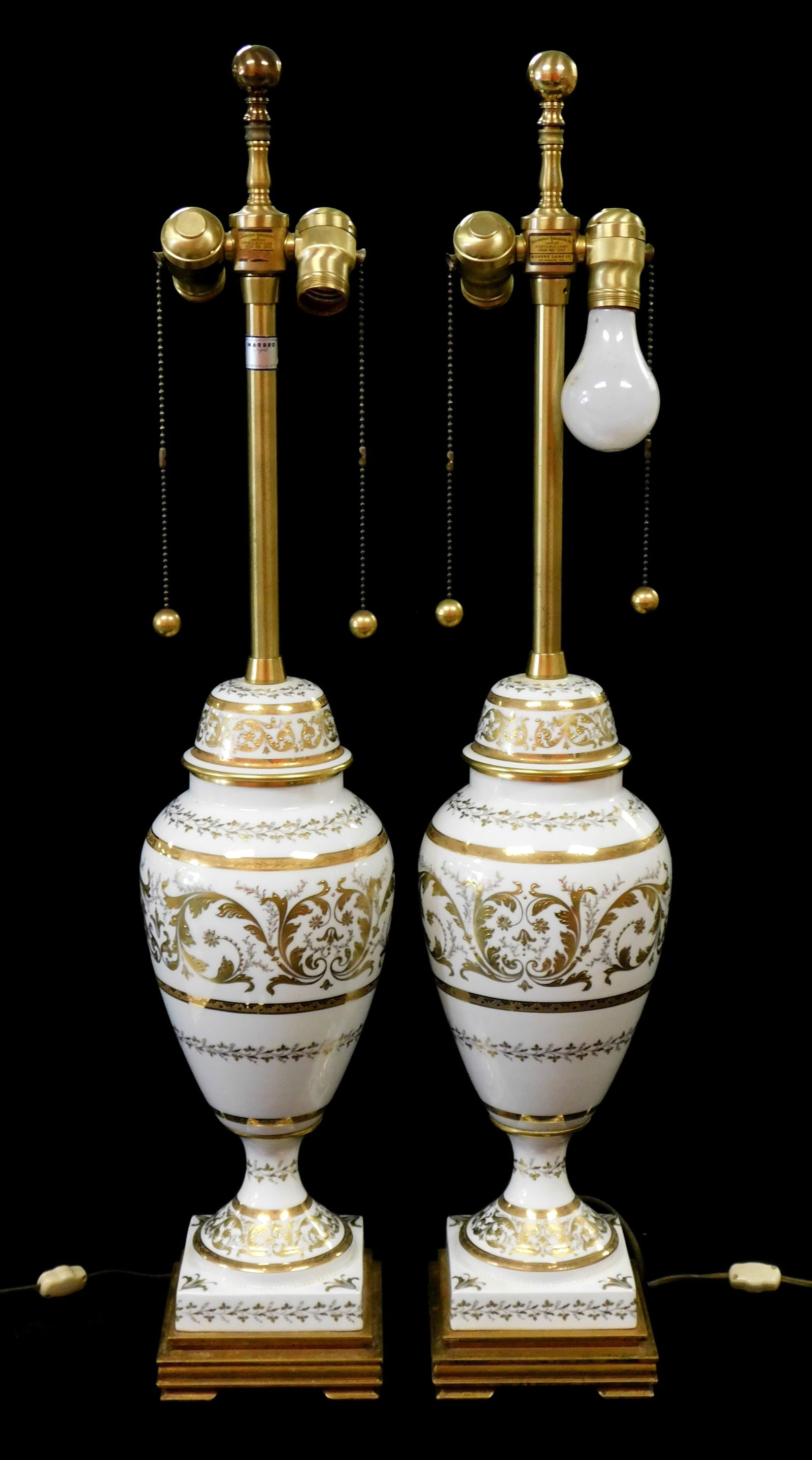 LAMPS: MATCHING PAIR OF MARBRO