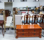 LANE CEDAR CHEST & A CHEVAL MI
