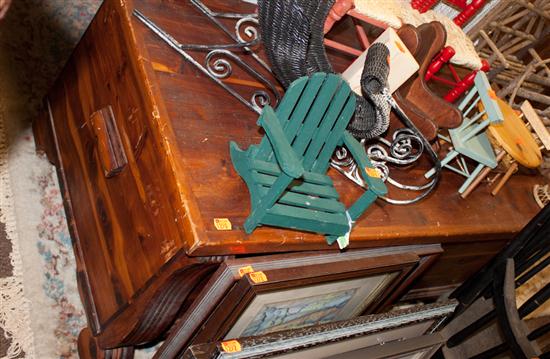 Lane cedar chest Estimate $ 20-30